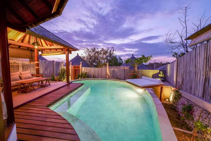 Pool lighting Montreal